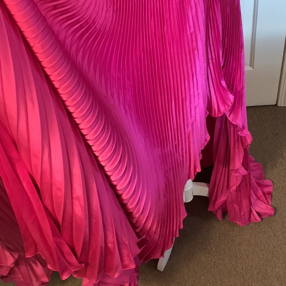 MAC DUGGAL
One Shoulder Pleated Charmeuse Gown with Slit - Picture 8 of 17